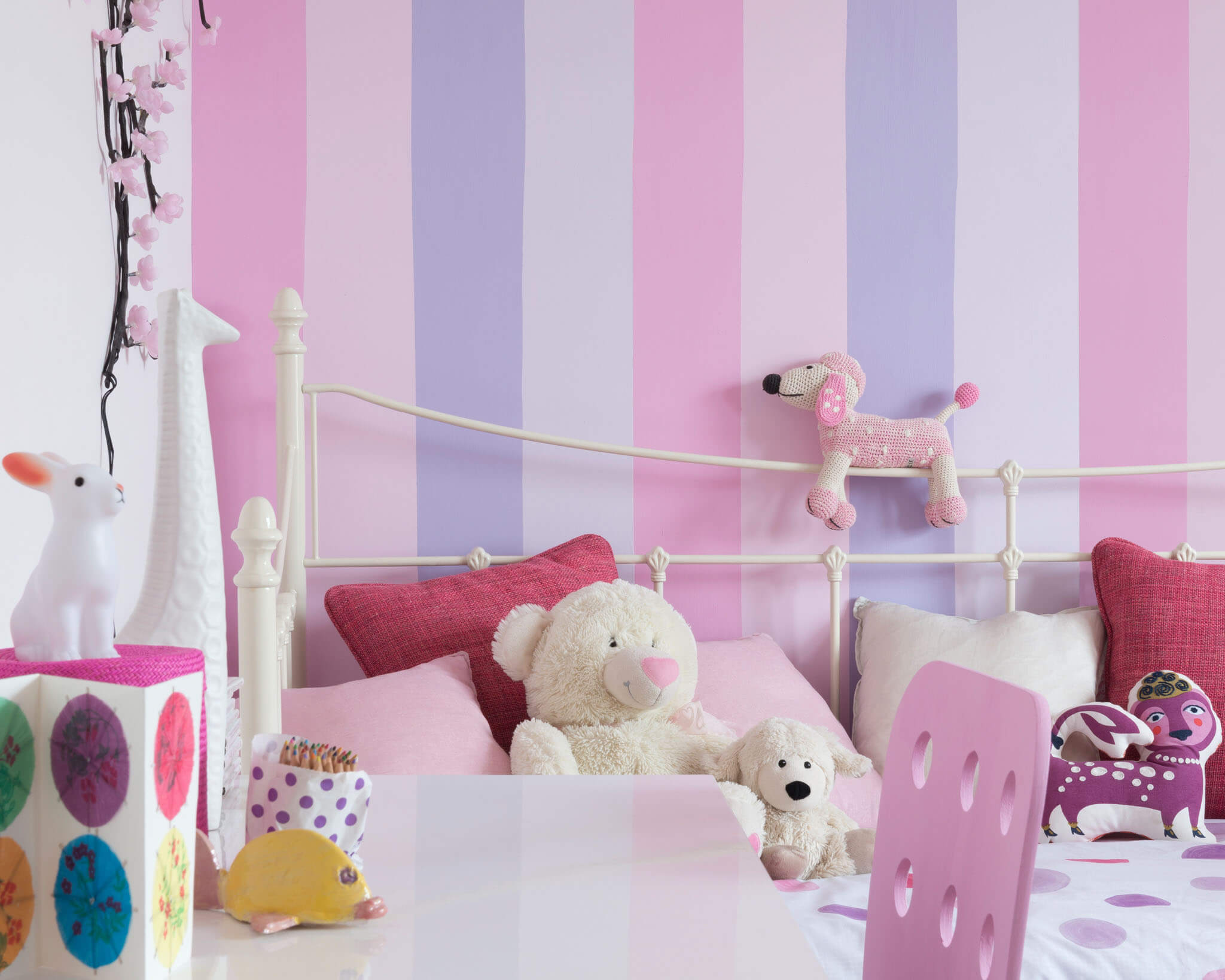 Children shop room colour